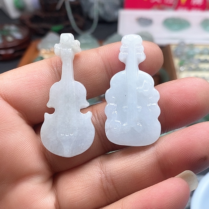 吊坠(不含链)未镶嵌翡翠一个50