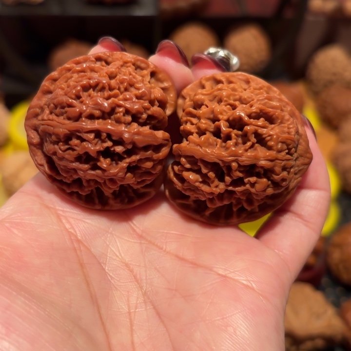 小***总文玩核桃吊坠满天星