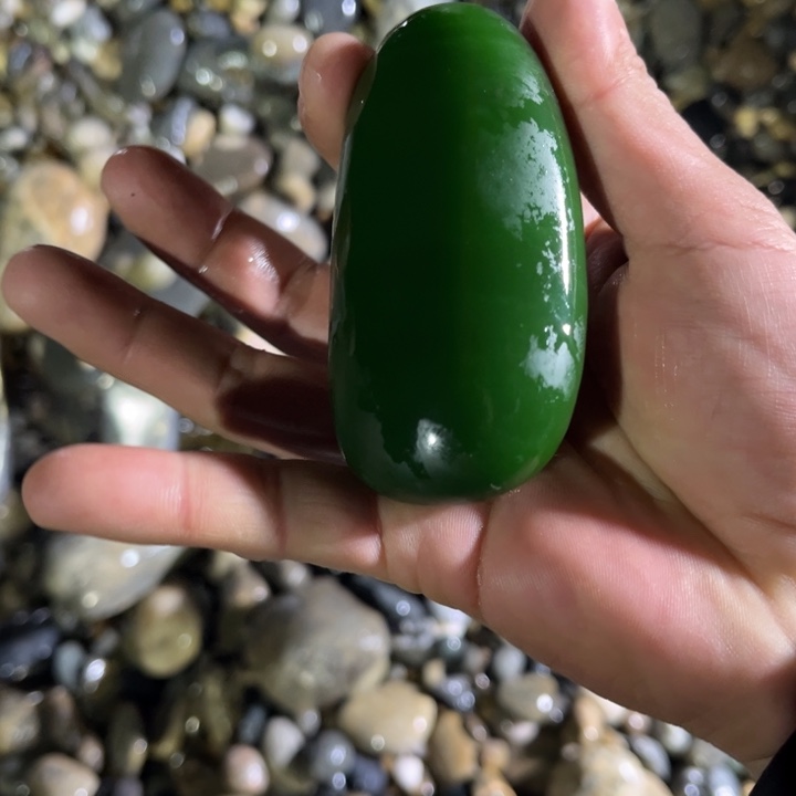 未镶嵌和田玉（糖玉）珠宝奇石