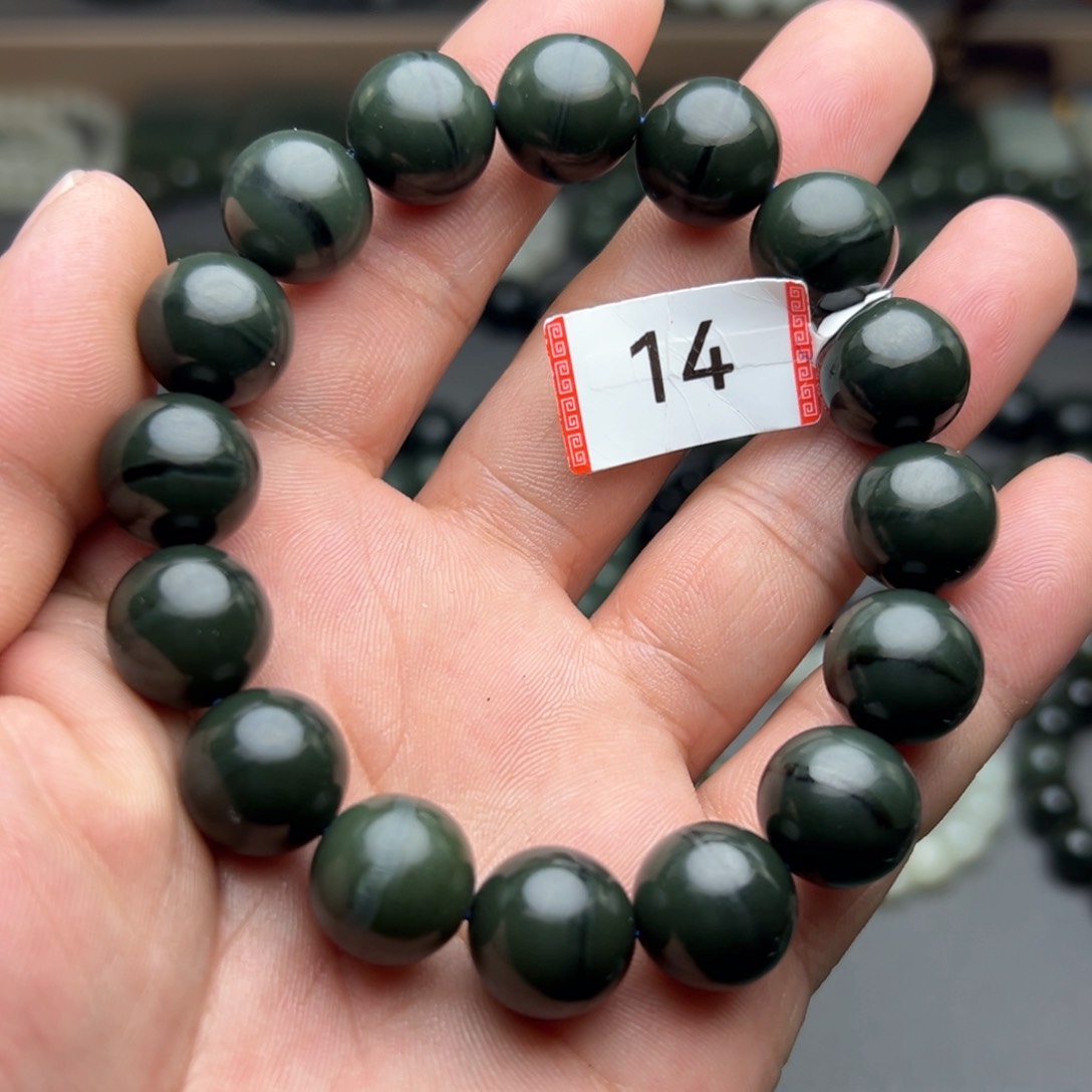 和田玉手链未镶嵌一线天卡14