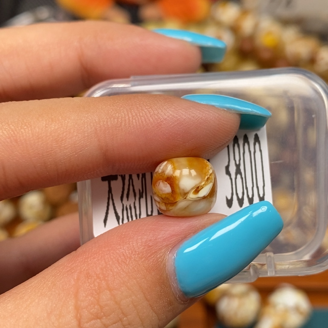 蜜蜡未镶嵌珠宝奇石3800