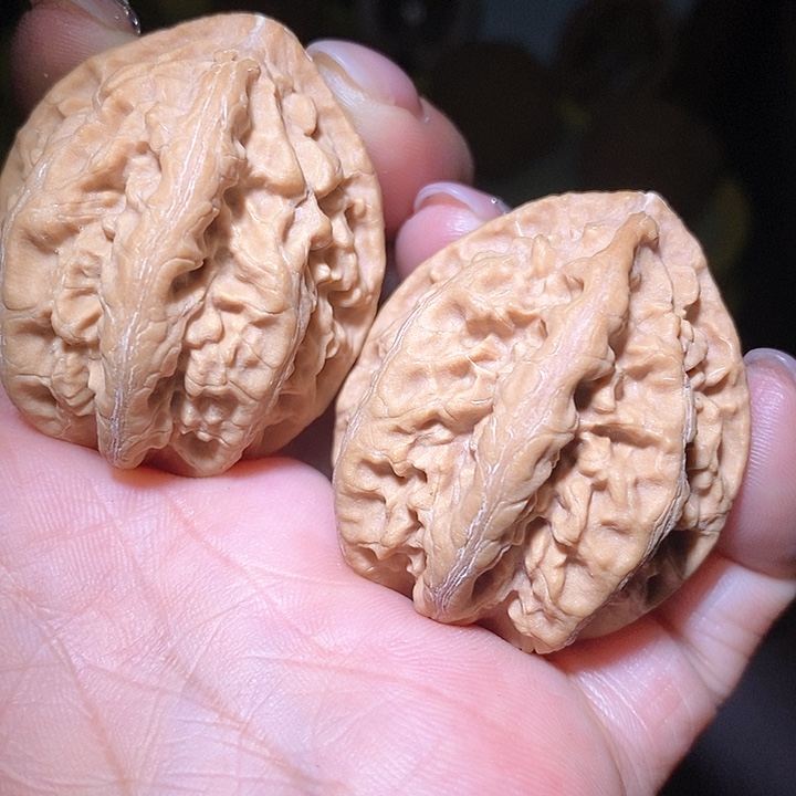 文玩核桃把件东北野生楸子小美33