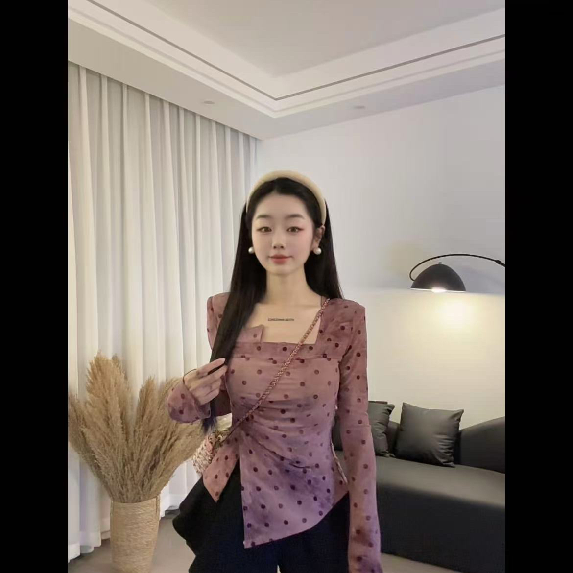 韩版独特超好看波点长袖t恤女秋季内搭高级感不规则修身打底上衣