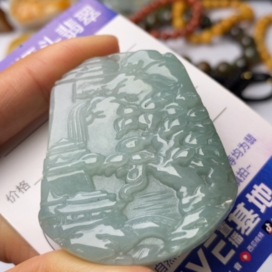 翡翠颈饰未镶嵌翡翠