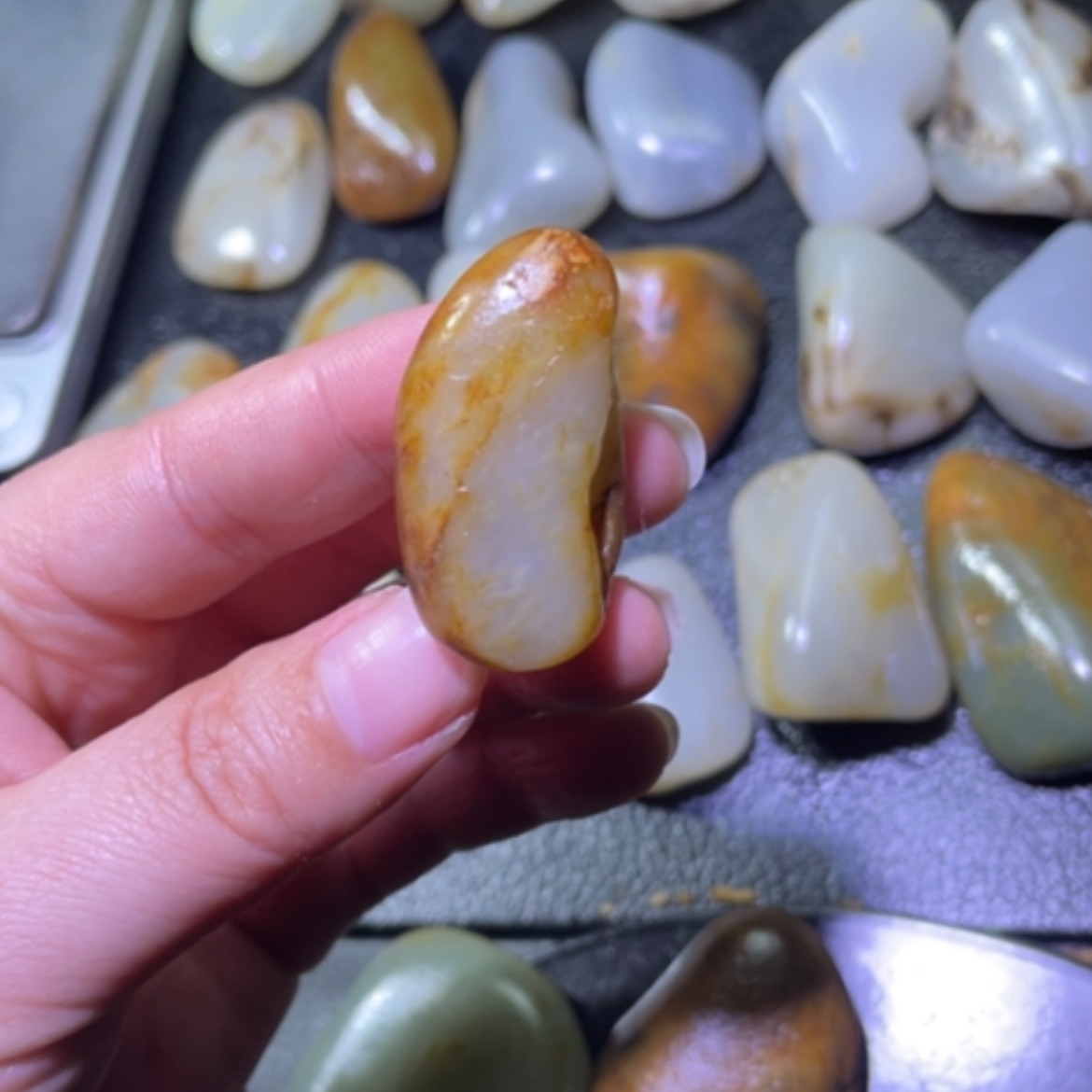 【闪购商品】颈饰未镶嵌和田玉（子料）