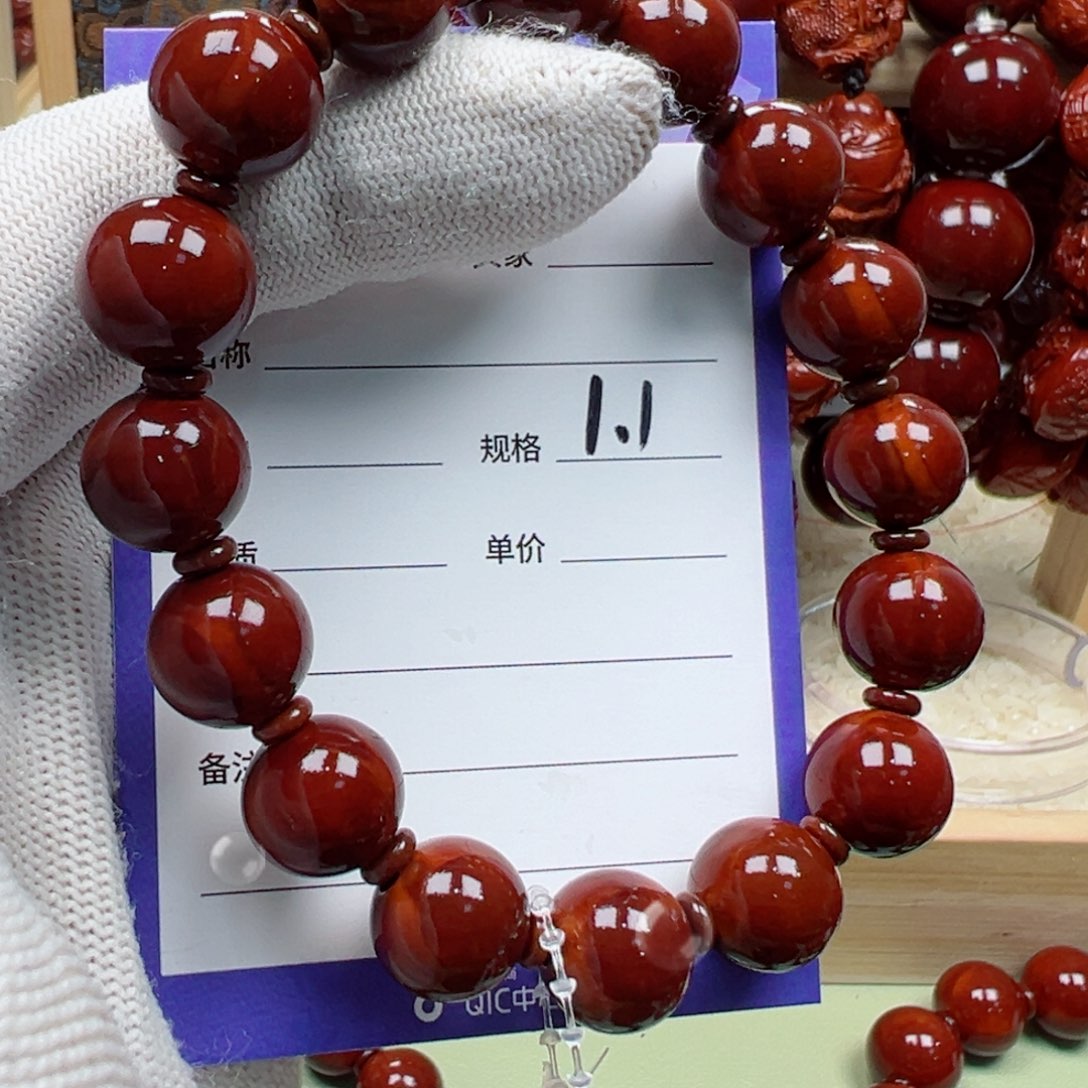 【闪购商品】橄榄核吊坠95335796557899888