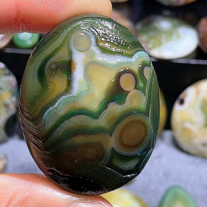 珠宝奇石玛瑙未镶嵌