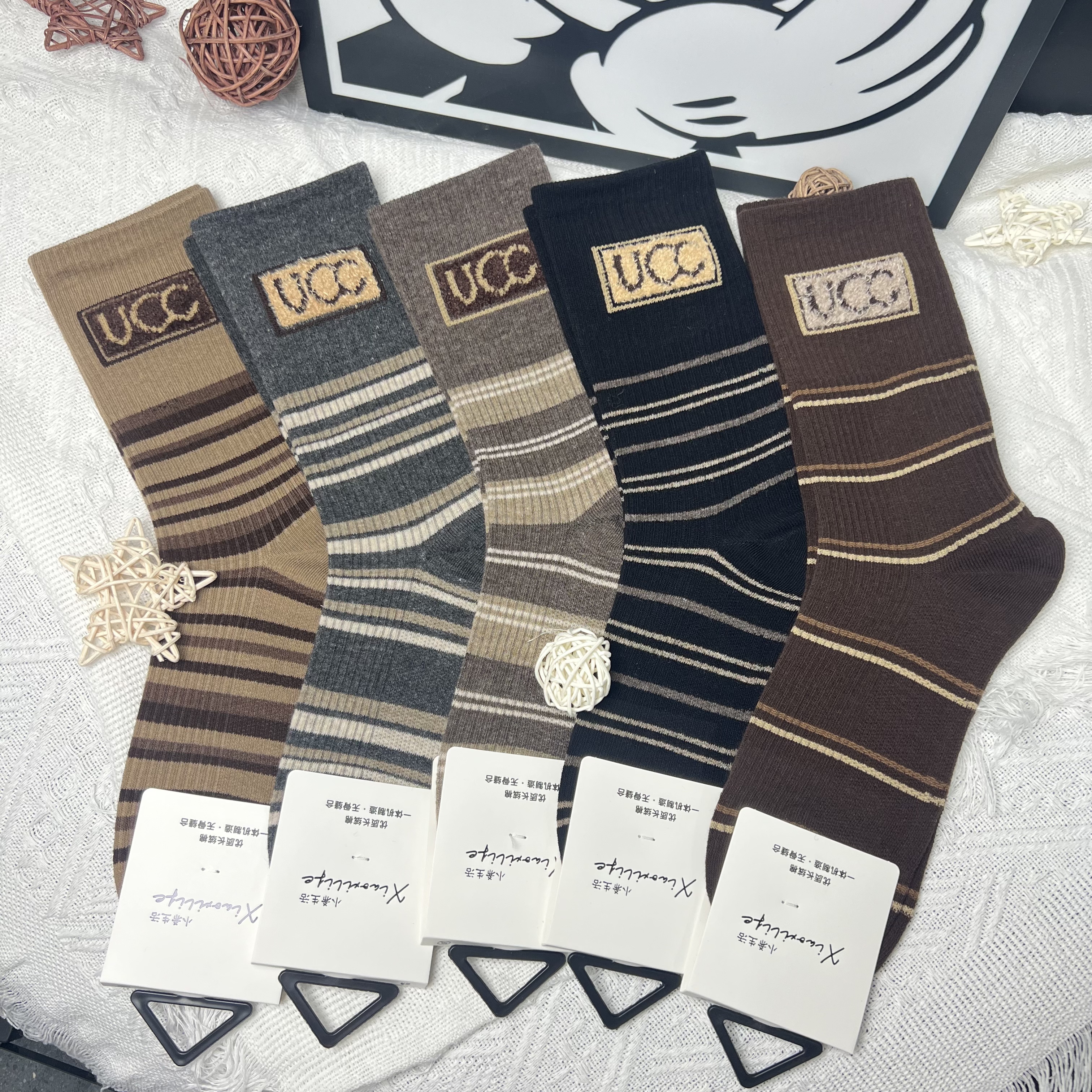 秋冬字母毛绒条纹袜老钱风网红爆款袜子