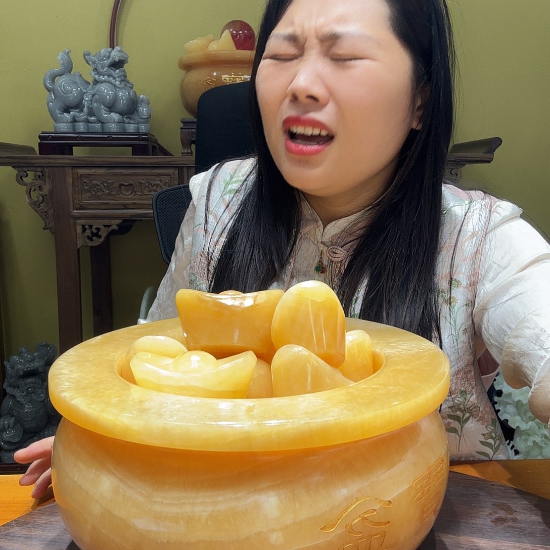 C***e石材印尼金东摆件，，。，，，