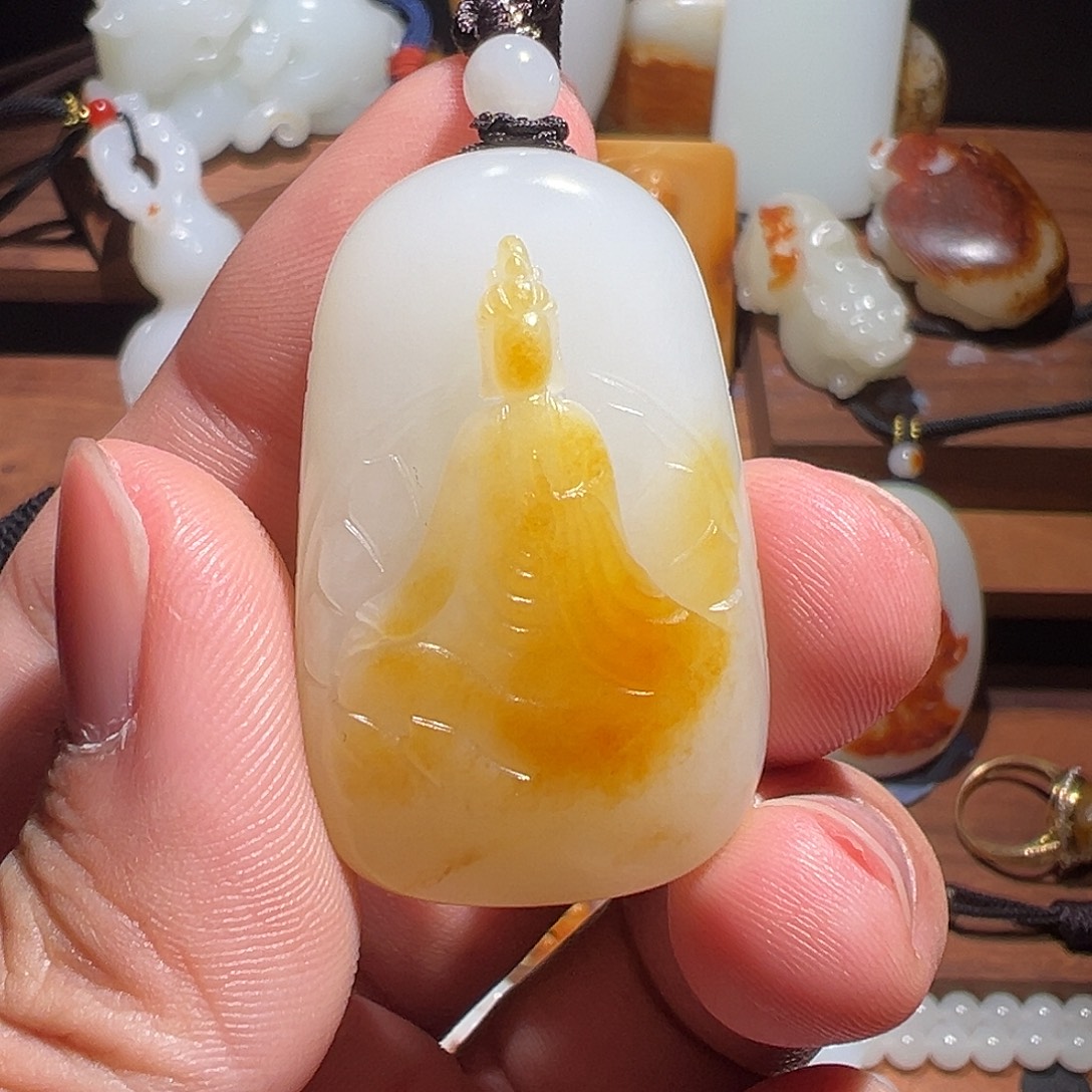 周***學和田玉未镶嵌颈饰