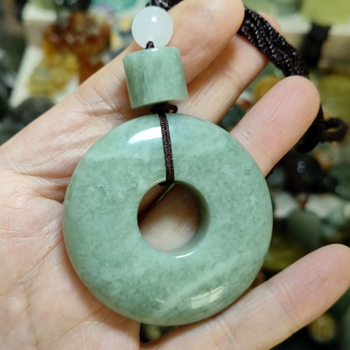 岫玉未镶嵌平安扣