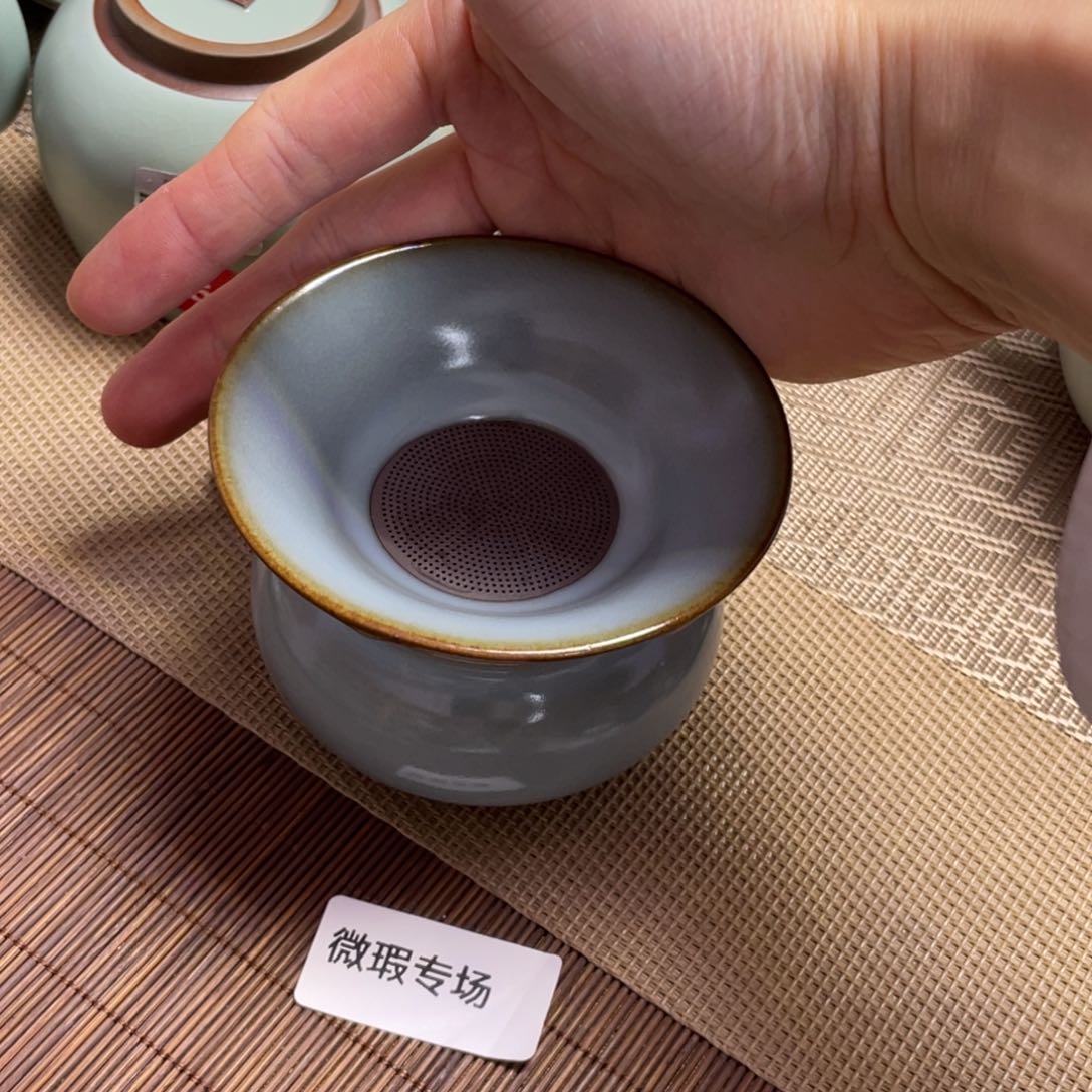 瓷片。。。。。。。。。。。。。。。。。