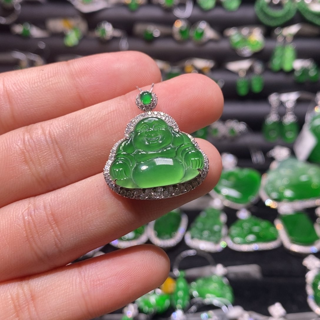 翡翠颈饰18K金镶嵌天然翡翠