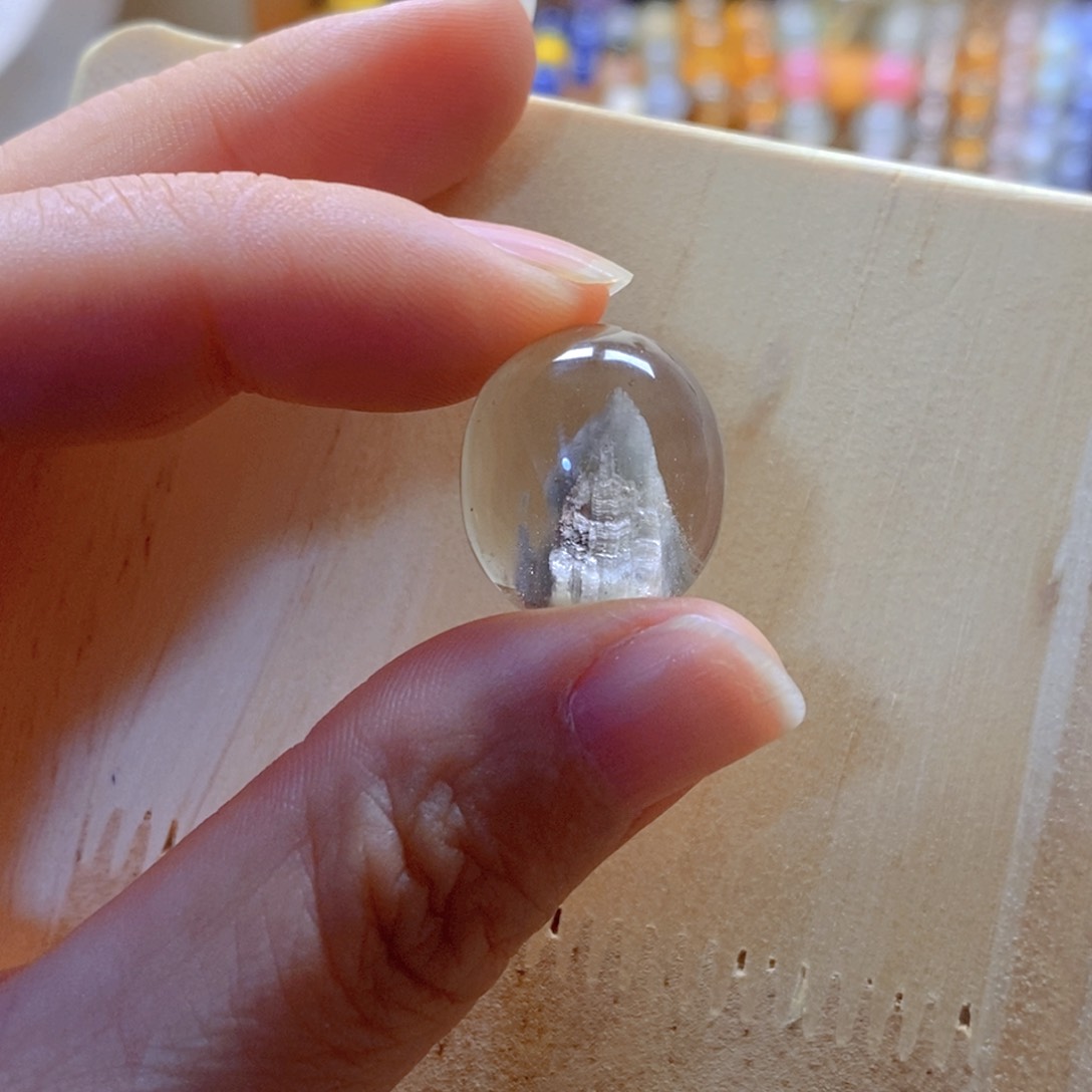 颈饰未镶嵌水晶，