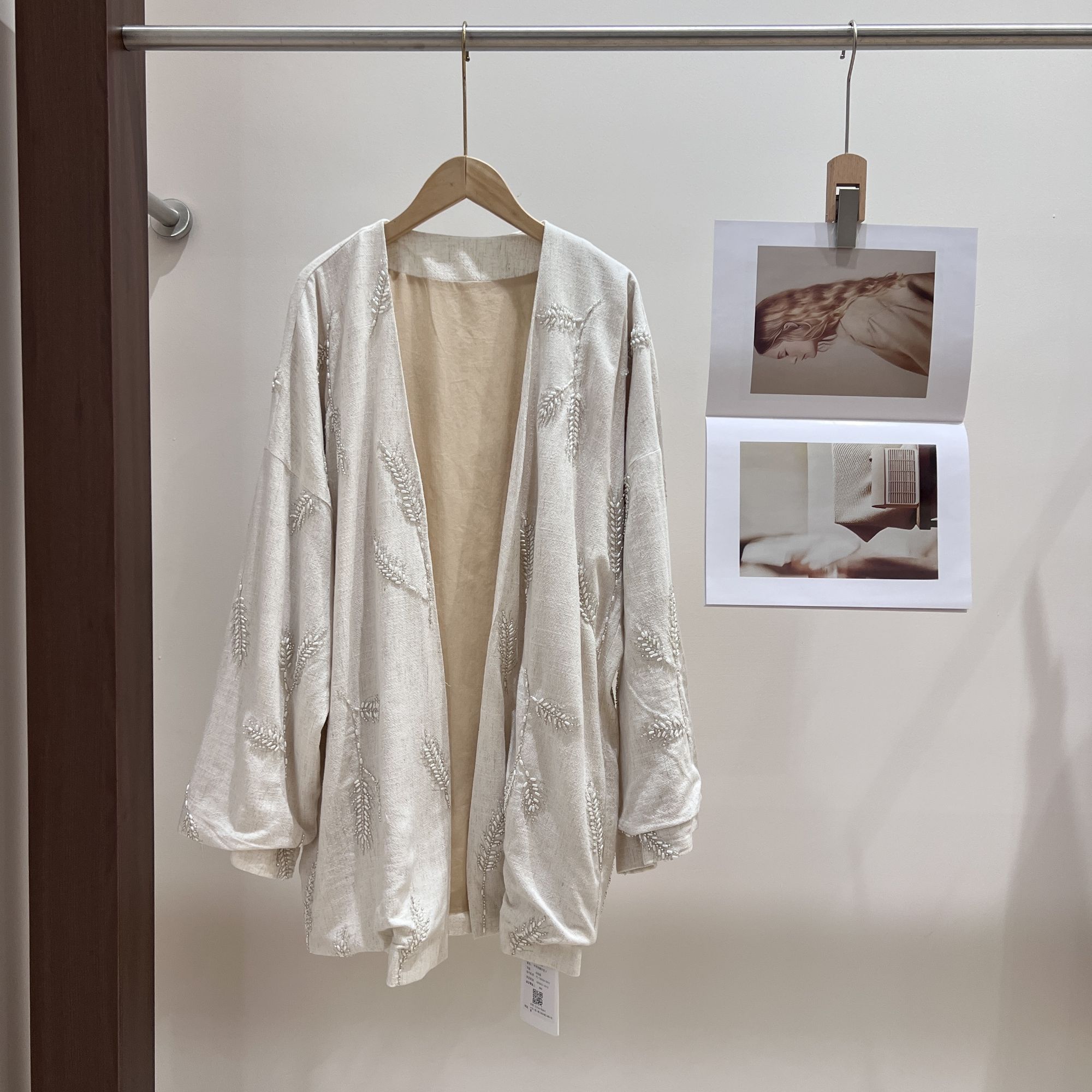 ZZ时尚百搭宽松刺绣常规袖休闲风气质V领外套X1060