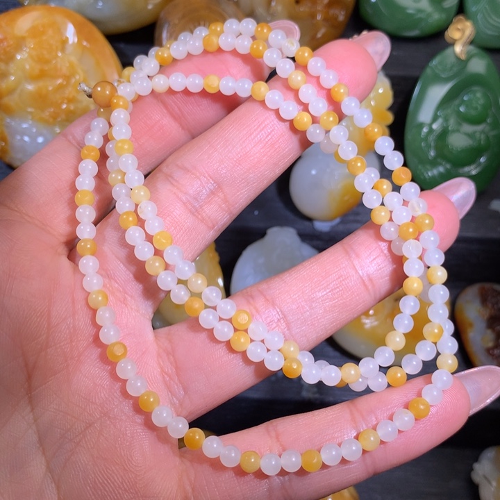 和田玉颈饰未镶嵌