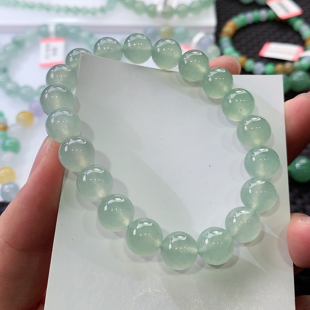 翡翠手链未镶嵌翡翠