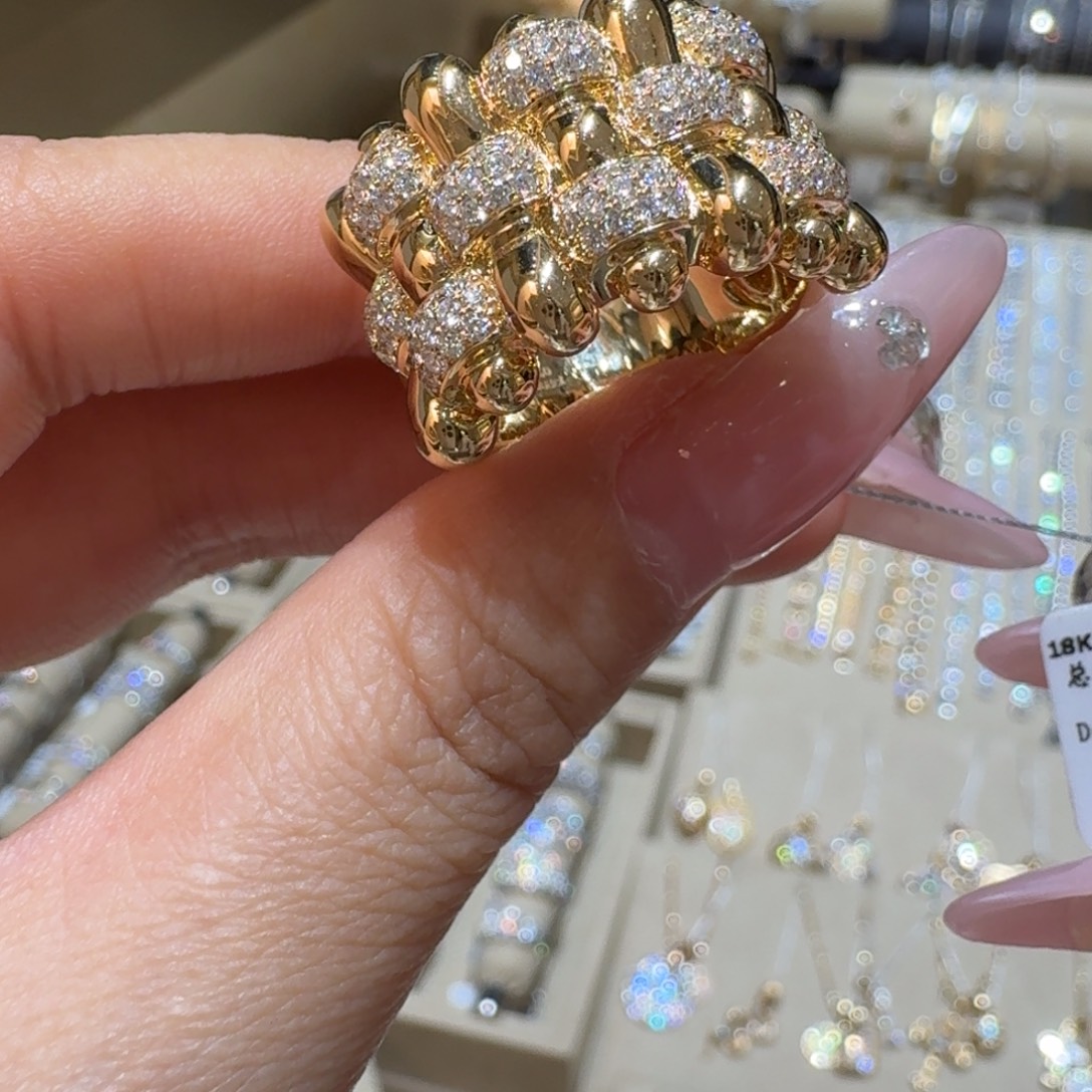 18K金镶嵌钻石戒指/指环