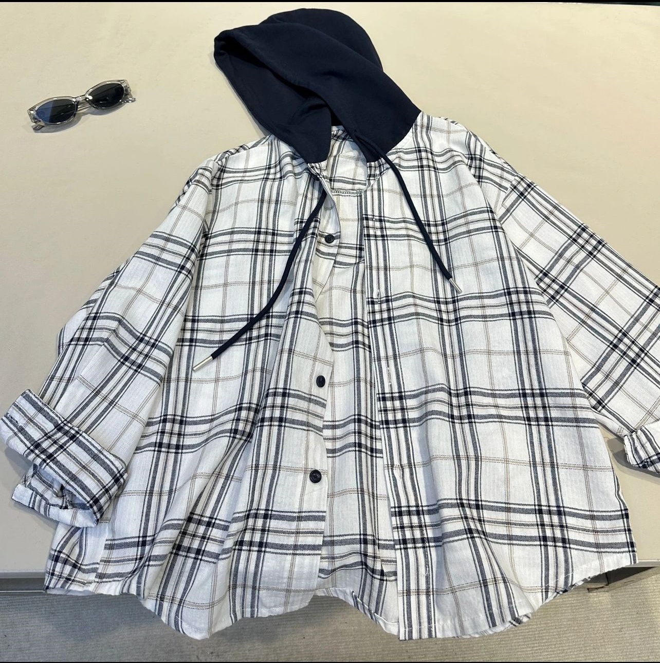 儿童衬衫秋装2025新款童装春秋款连帽外套中大童宽松休闲格子衬衣