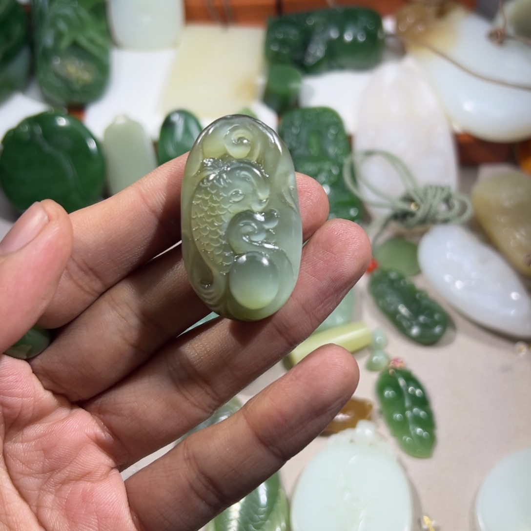 【闪购商品】和田玉挂件未镶嵌小*乐