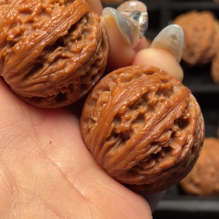 文玩核桃把件秦岭山脉核桃