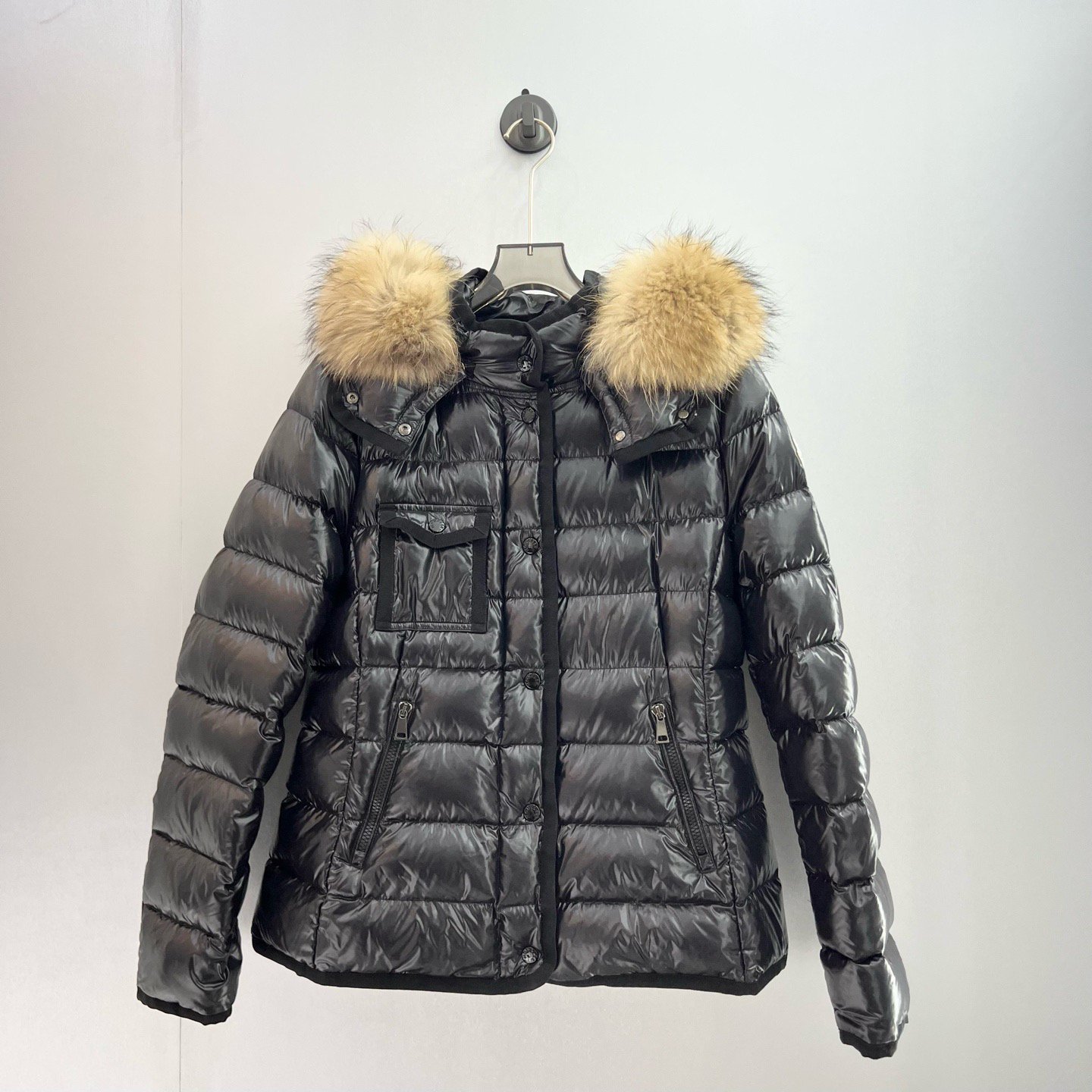 99新 MONCLER Armoise系列亚光亮皮色羽绒服/5码（北京）