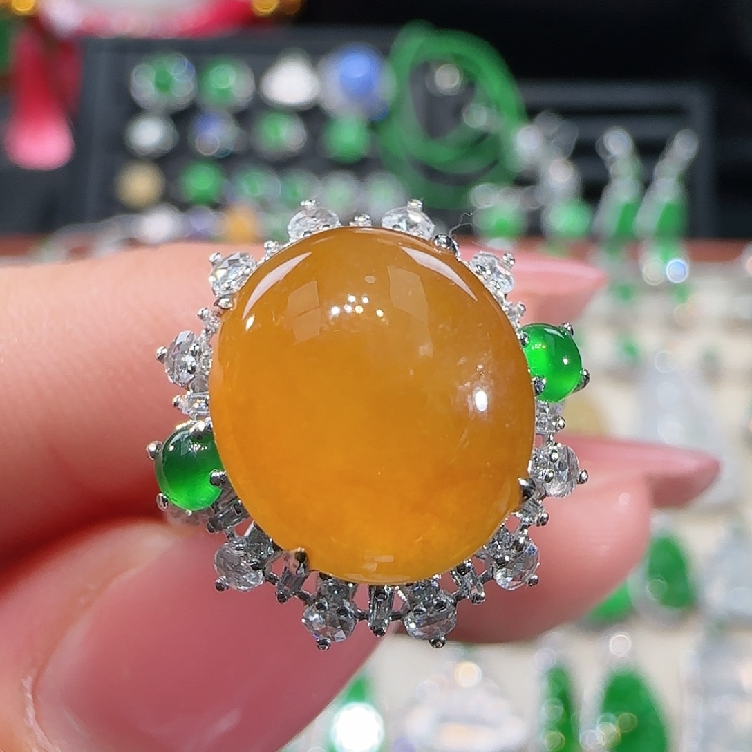 翡翠吊坠(不含链)18K金镶嵌果**i