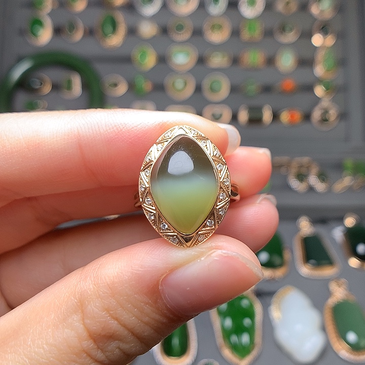 和田玉18K金镶嵌首饰