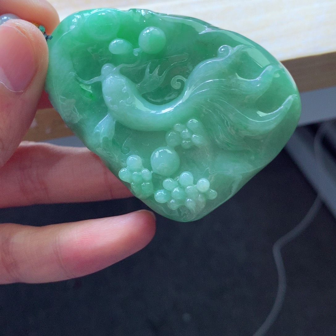 翡翠颈饰未镶嵌吊坠