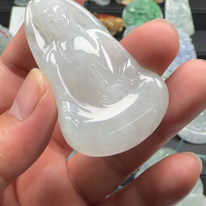 颈饰未镶嵌翡翠素衣