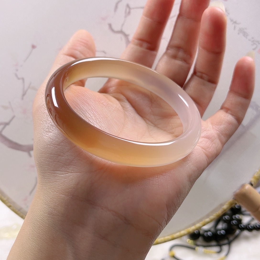 玛瑙/玉髓手镯未镶嵌小*乐