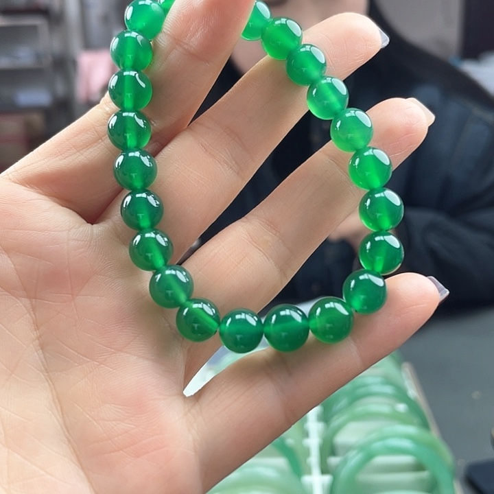 石英质玉冰绿手串未镶嵌