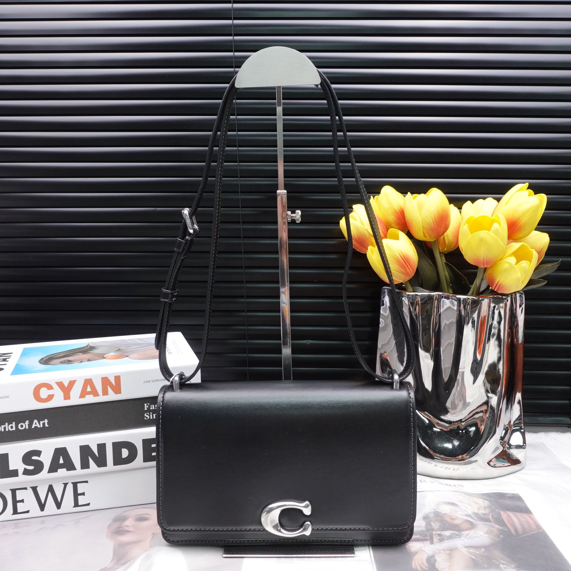 95新 COACH/蔻驰 单肩包/T20230174