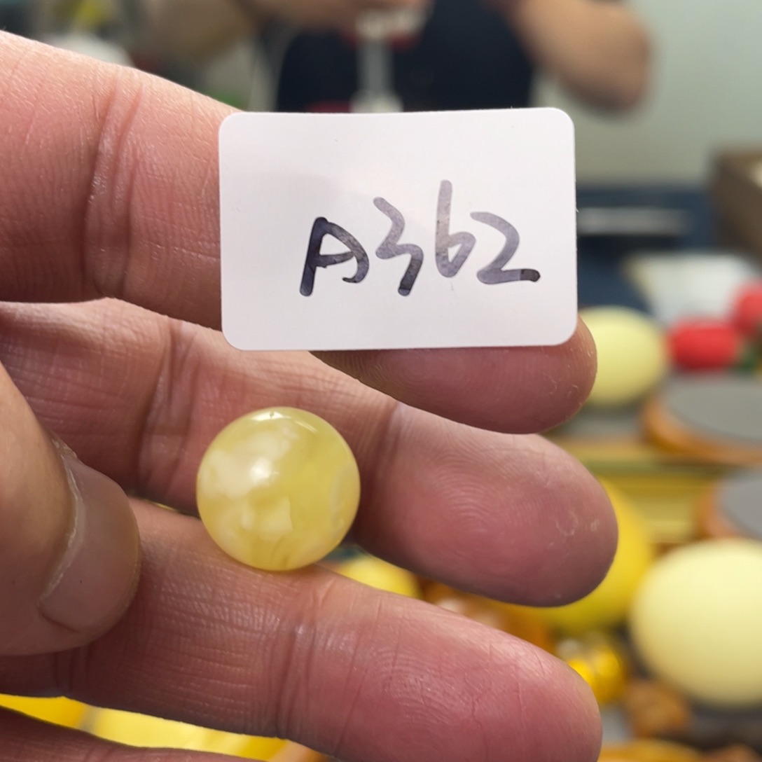 手链琥珀未镶嵌多样性发，发其中一件