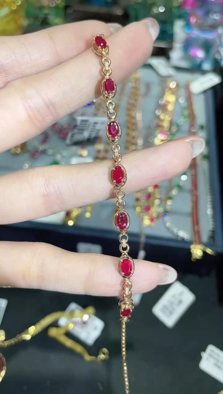 18K金镶嵌天然红宝石手链