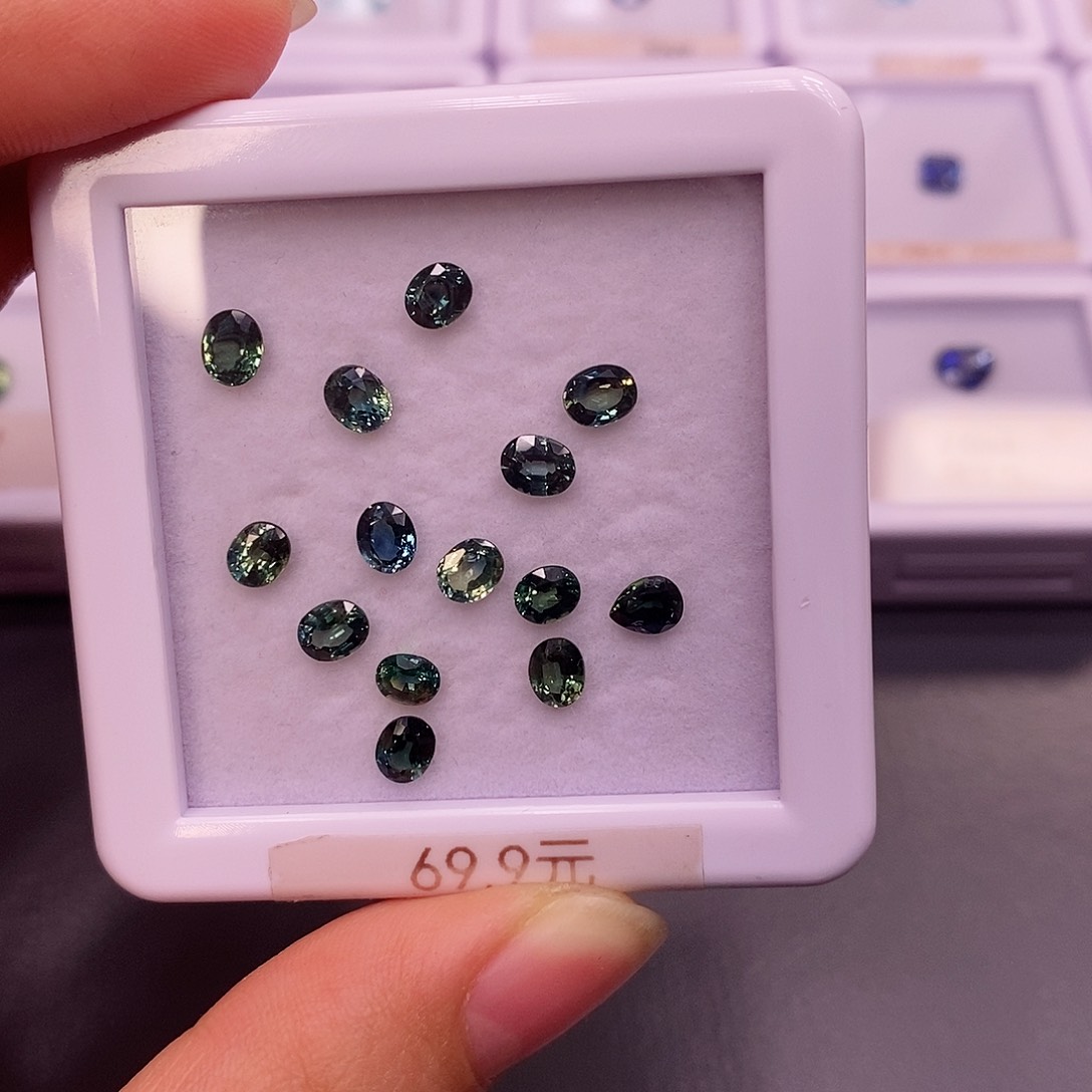 裸石蓝宝石69.9两粒，仅供展示，挑好上定向