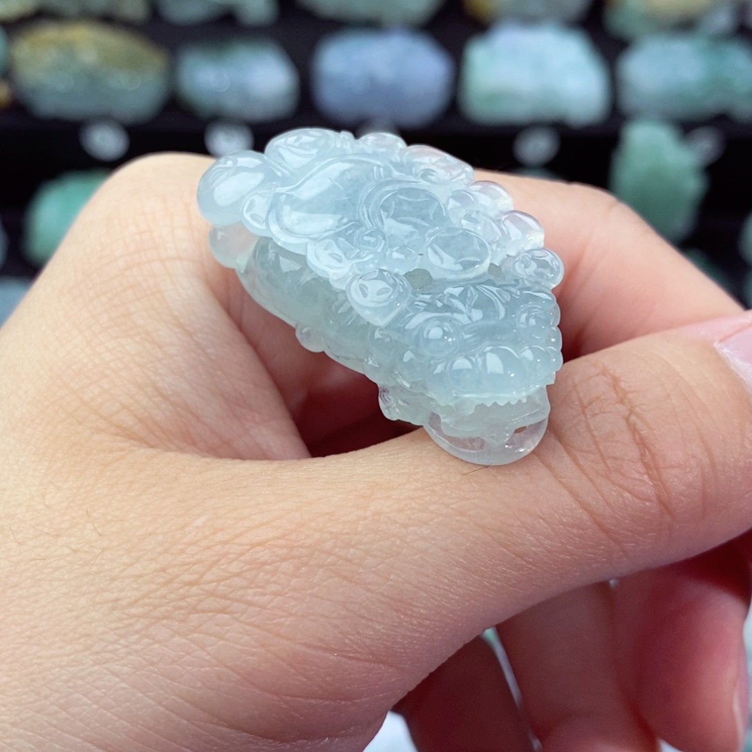 翡翠颈饰未镶嵌天然