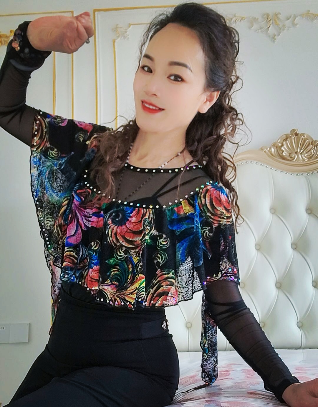 2023新款时尚百搭民族风网红男女同款亮钻上衣打底重工舞台表演服