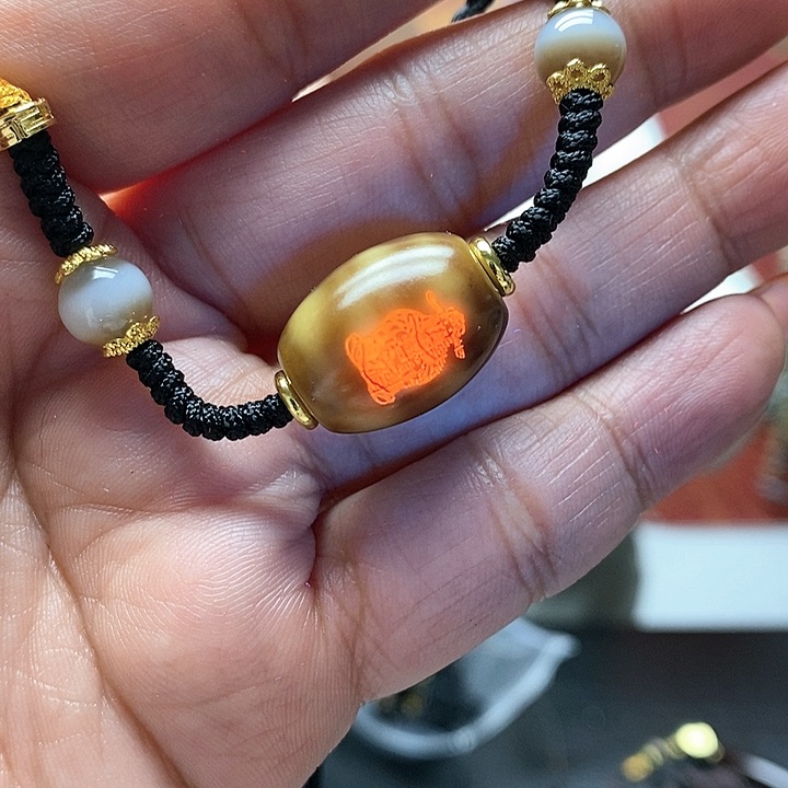 玛瑙/玉髓颈饰合金