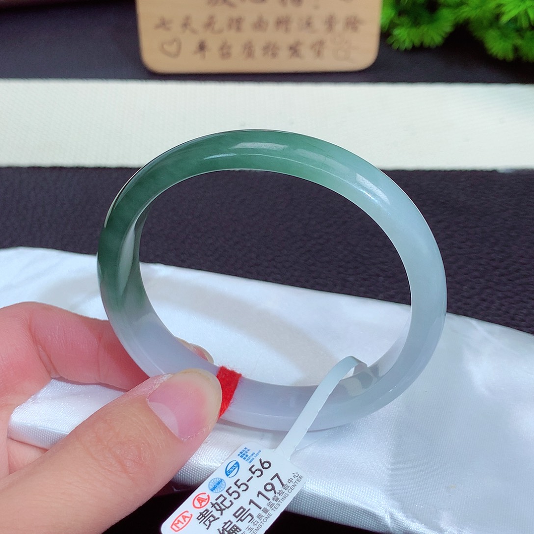翡翠手镯未镶嵌1197