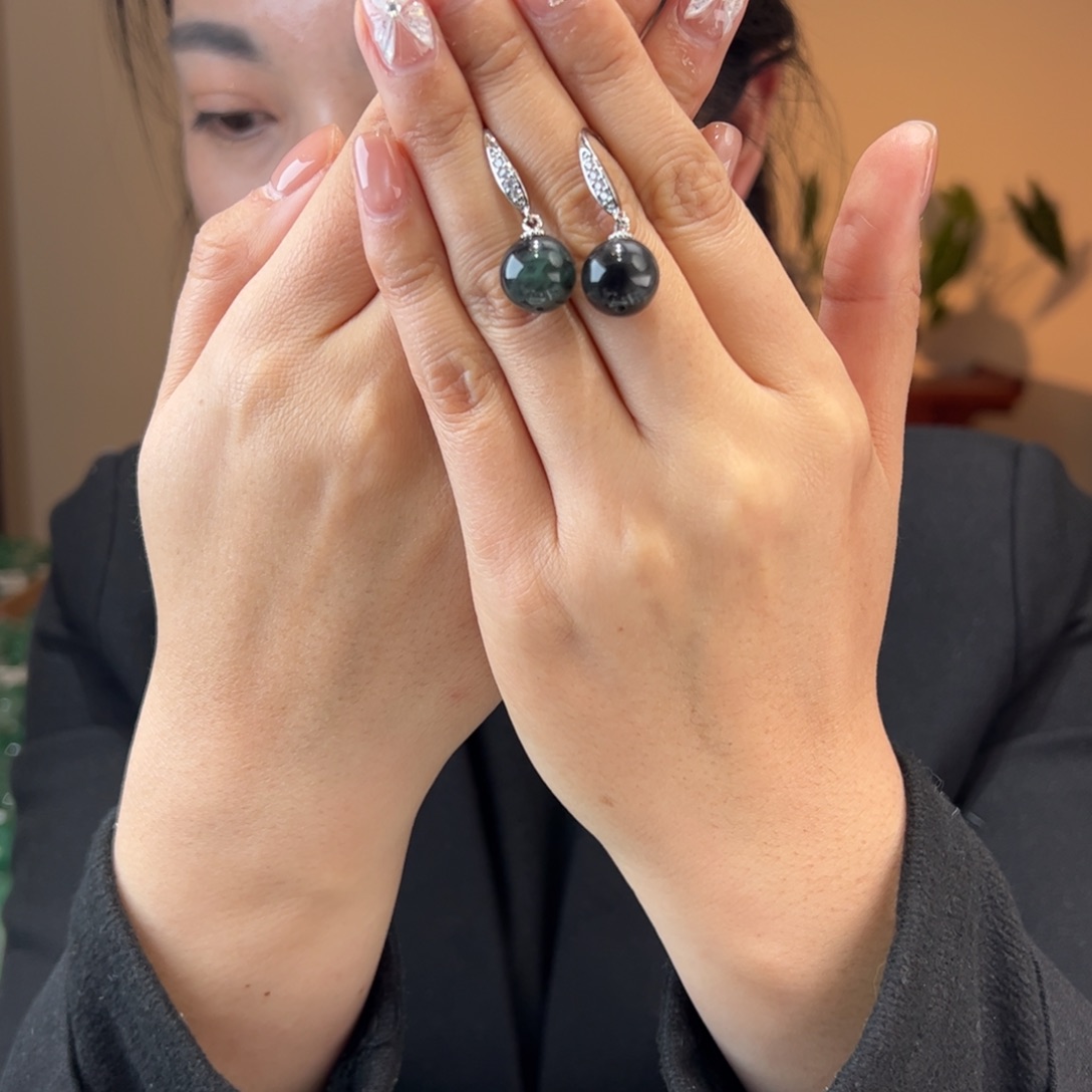 石英质玉耳钉未镶嵌