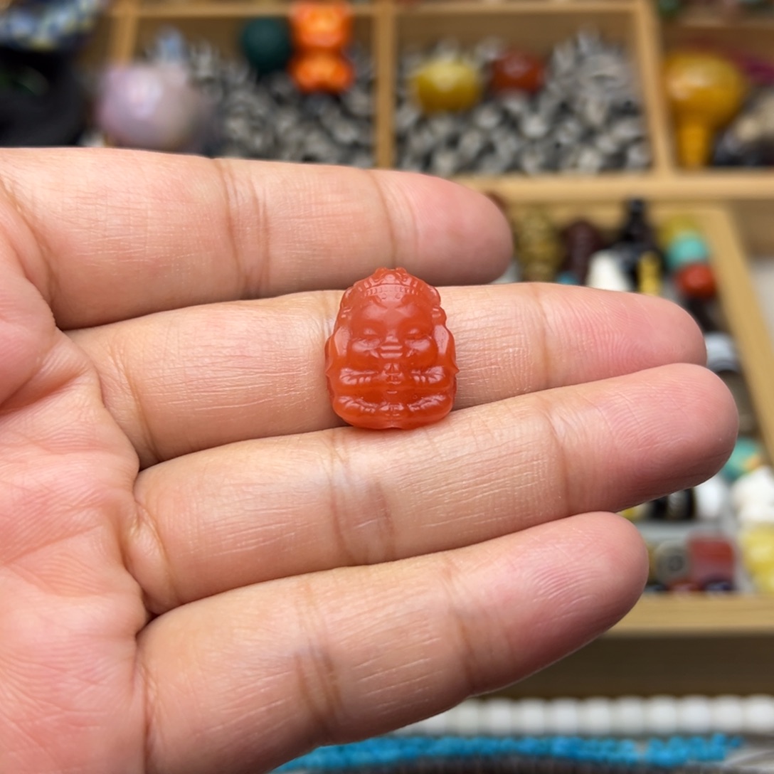 南红玛瑙冰飘象神未镶嵌