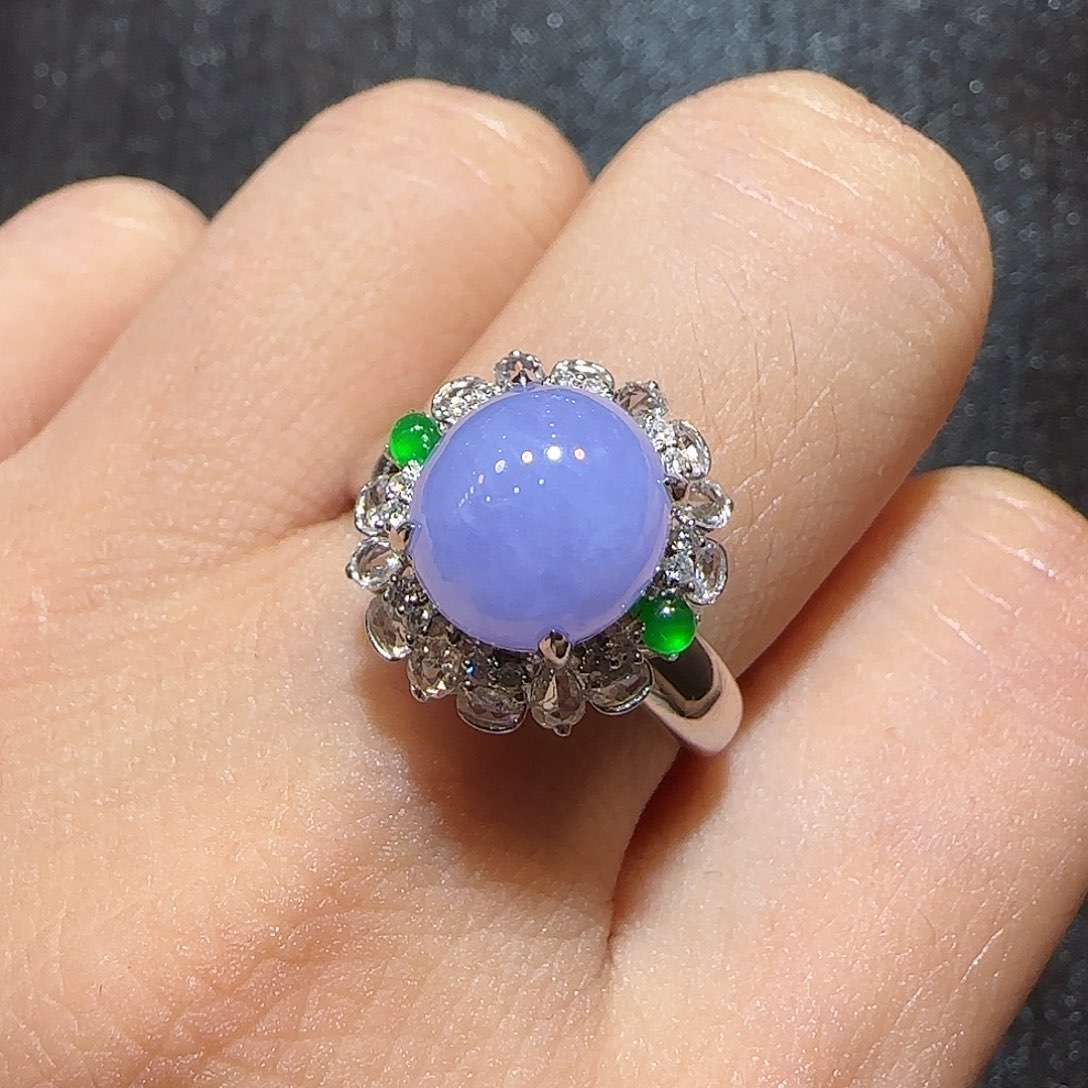 翡翠18K金镶嵌戒指蛋面