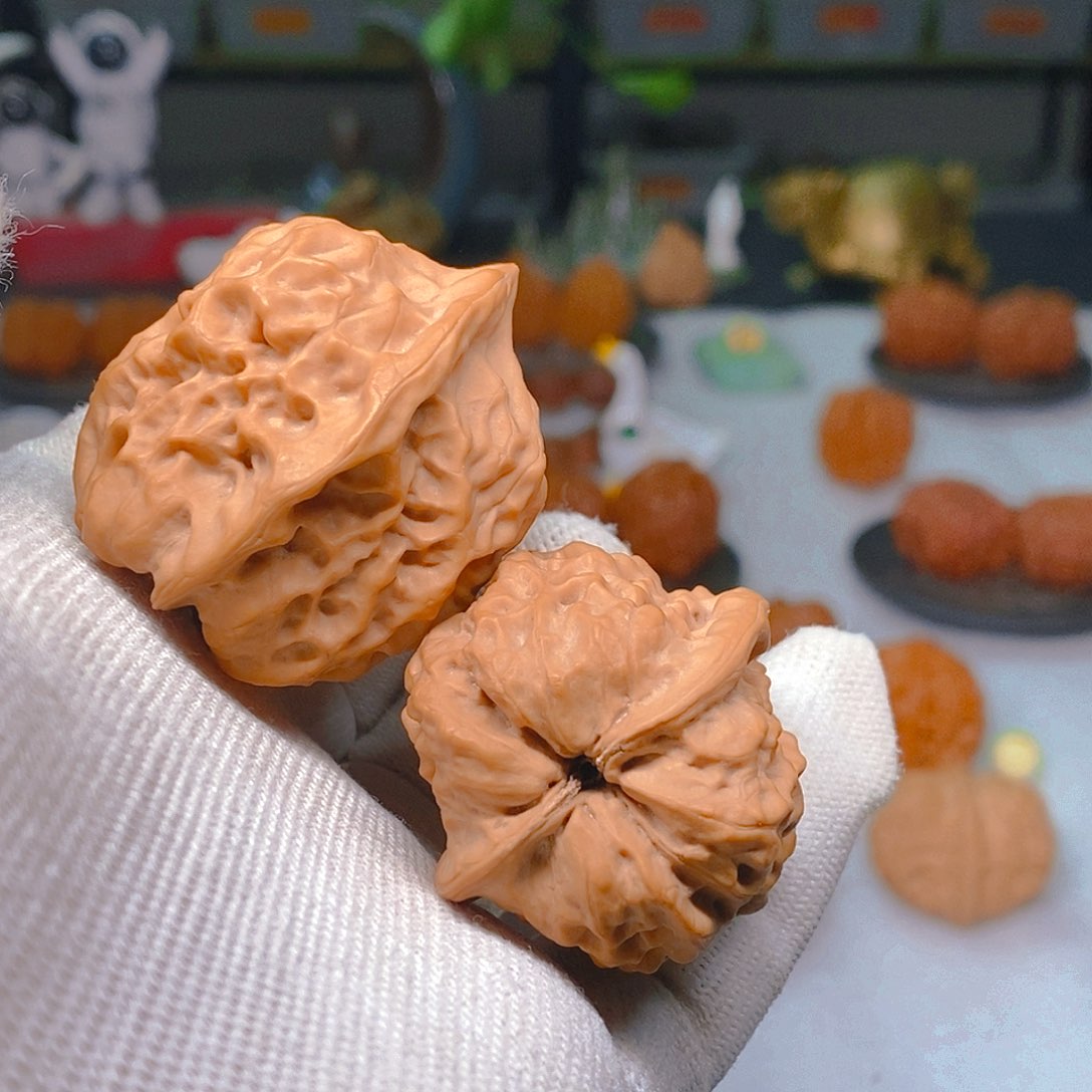 文玩核桃把件蛤蟆眼