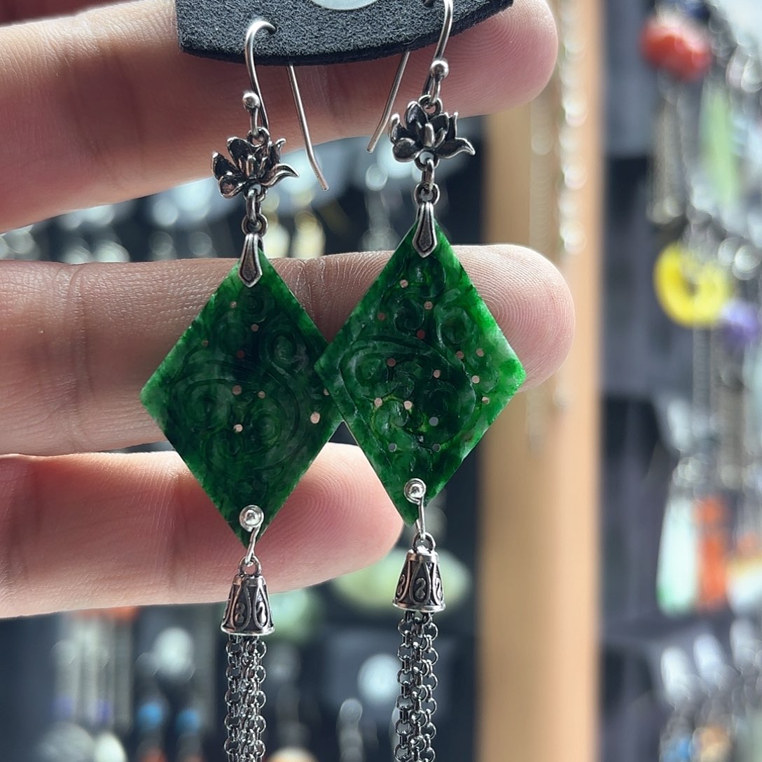 翡翠耳饰银S925镶嵌霞***?