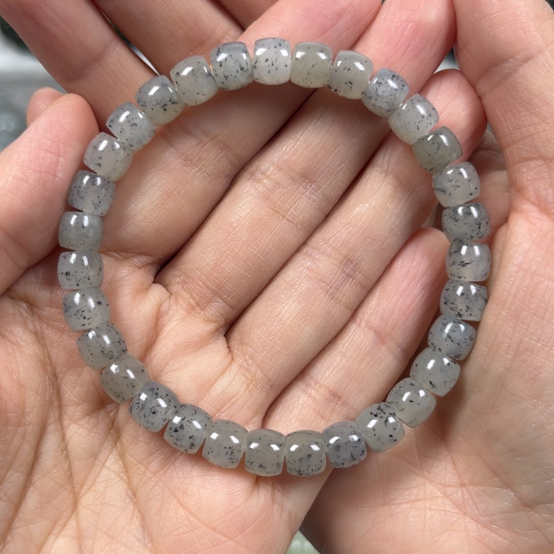 和田玉手链未镶嵌卡7.1