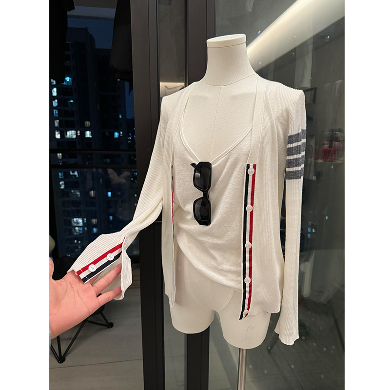 V领白色针织衫时尚薄款开衫女装上衣修身长袖外套外搭2025秋季