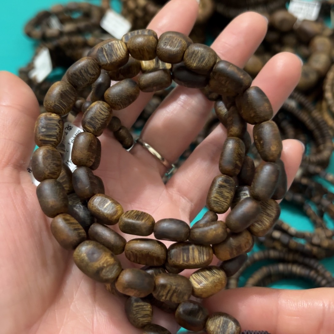 沉香手串汝湖卡8-24克多样性发货一条