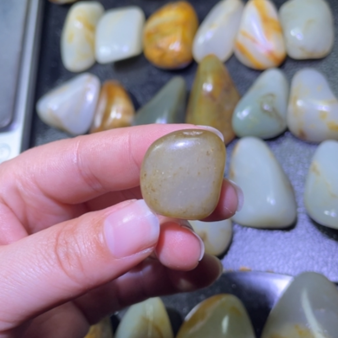 【闪购商品】颈饰未镶嵌和田玉（子料）王**）