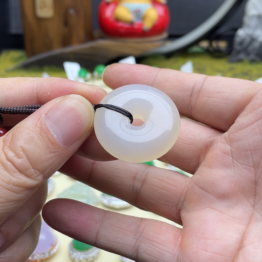 玛瑙/玉髓颈饰未镶嵌回流